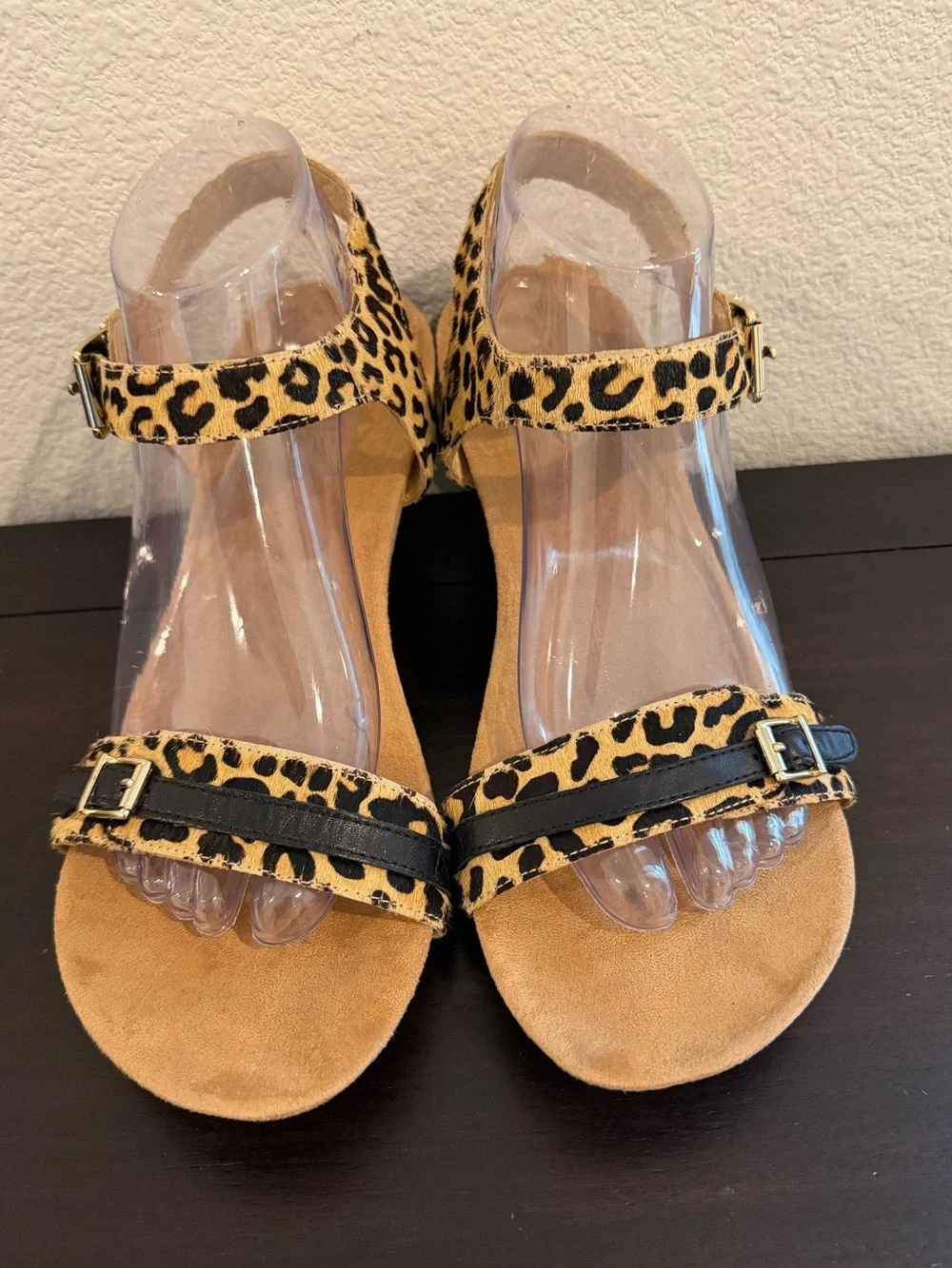 Vionic chic leopard